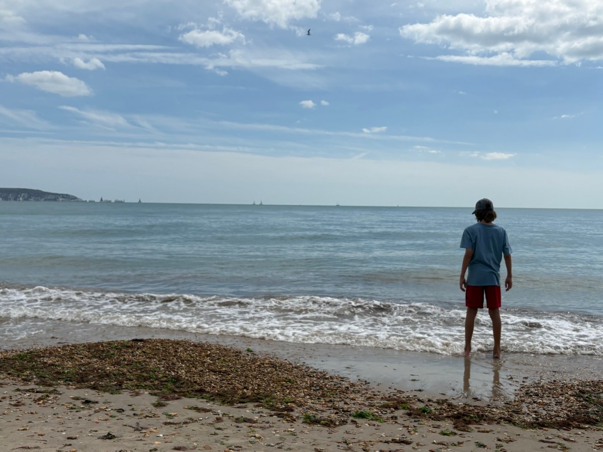 Day 4 – bodyboarding and swimming in the sea – Hordle&nbsp;Cliff